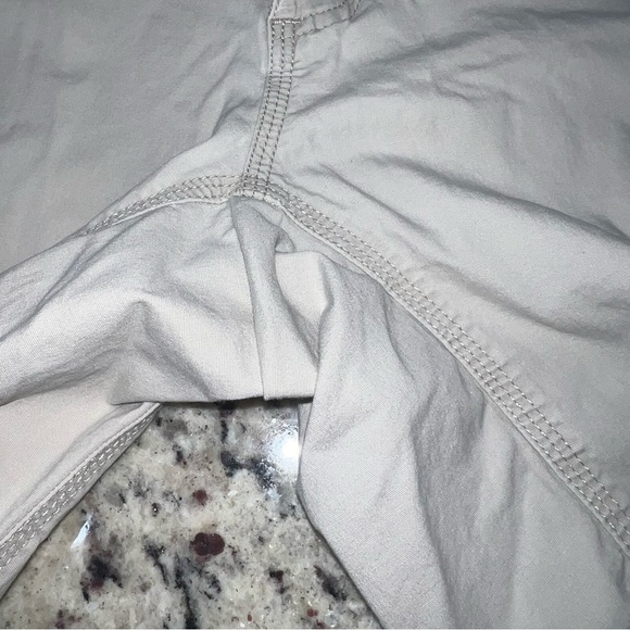 Mountain Khakis relaxed fit size 36 8in seam - Picture 5 of 8